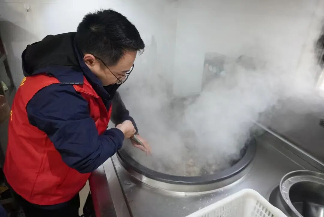 692959e5bbd59.jpg 18.jpg